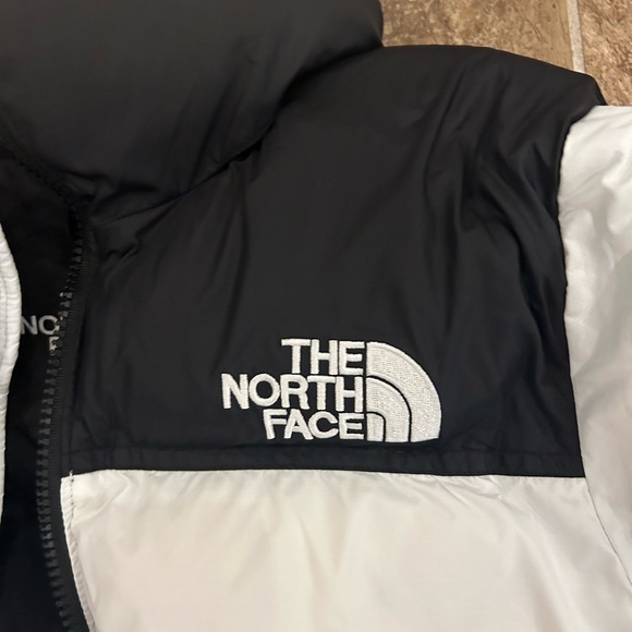 North face puffer - Men’s XS, women’s M - Picture 3 of 4
